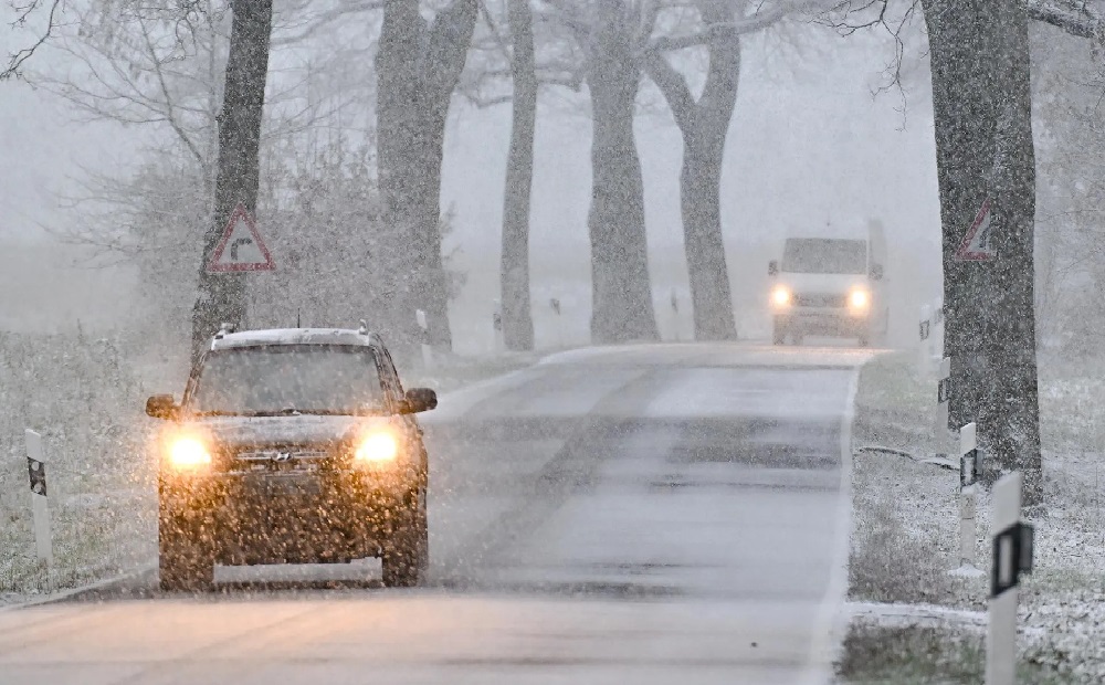 Ледяной дождь со снегом, метель: прогноз погоды в ЗКО на 18 декабря